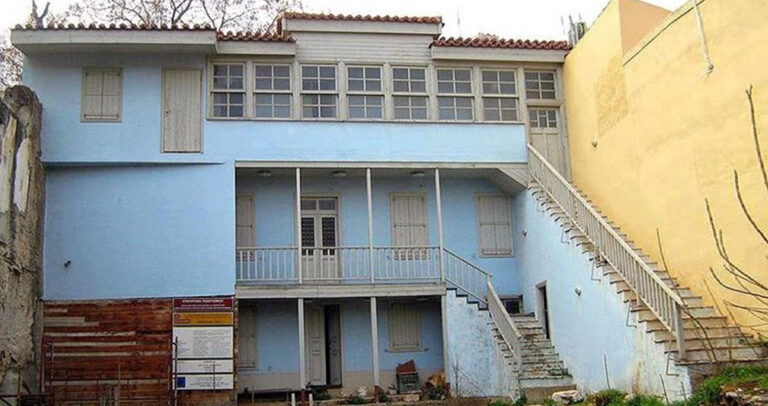 Γιατί το σπίτι του Αντωνάκη και της Ελενίτσας στην Πλάκα δεν πουλήθnκε ποτέ