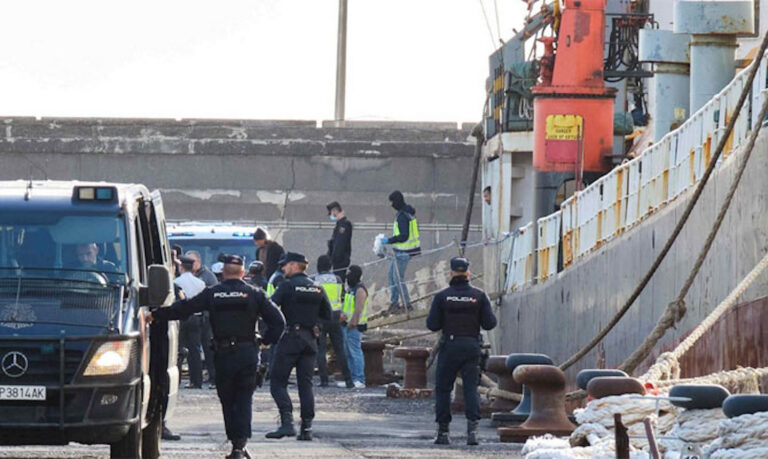 Ελληνικό πλοίο πιάστηκε στην Τενερίφη με 3 τόνους κοκαΐνη – «Καραβιά» αξίας 180 εκατ. ευρώ