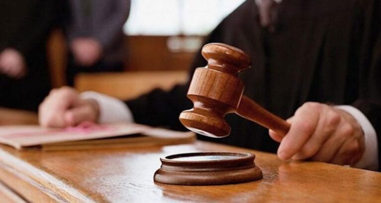 Ομόφωνα αθώοι οι Κρέτσος και Καλογρίτσας για τις τηλεοπτικές άδειες