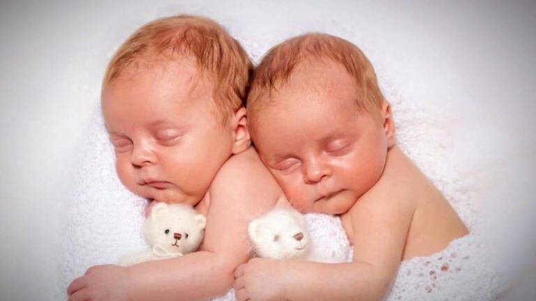 Διπλό θαύμα Μαμά γέννησε δίδυμα αφού είχε χάσει 12 παιδιά σε 5 χρόνια