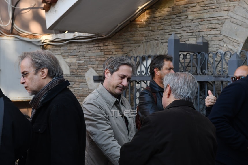 Νότης Μαυρουδής: Τραγική φιγούρα η σύζυγός του στην κηδεία του συνθέτη 2 dsc 5117