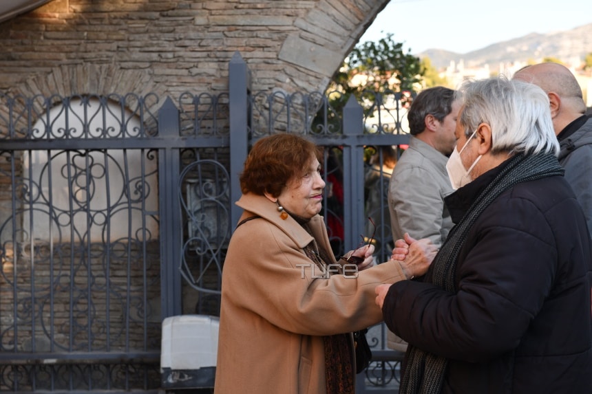 Νότης Μαυρουδής: Τραγική φιγούρα η σύζυγός του στην κηδεία του συνθέτη 1 dsc 5120