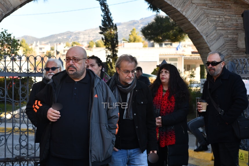 Νότης Μαυρουδής: Τραγική φιγούρα η σύζυγός του στην κηδεία του συνθέτη 5 dsc 5124