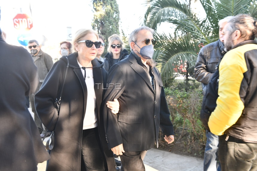Νότης Μαυρουδής: Τραγική φιγούρα η σύζυγός του στην κηδεία του συνθέτη 13 dsc 5227