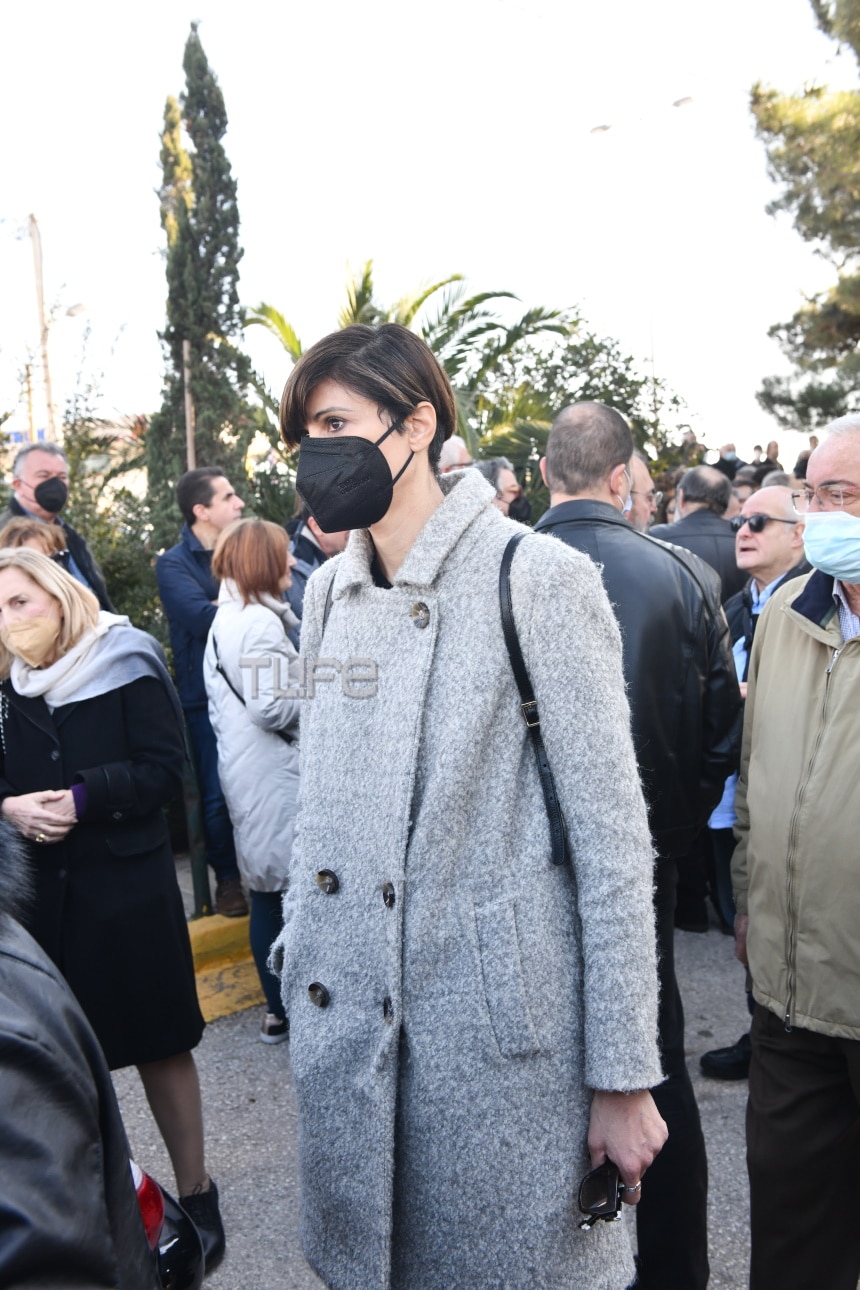 Νότης Μαυρουδής: Τραγική φιγούρα η σύζυγός του στην κηδεία του συνθέτη 17 dsc 5464