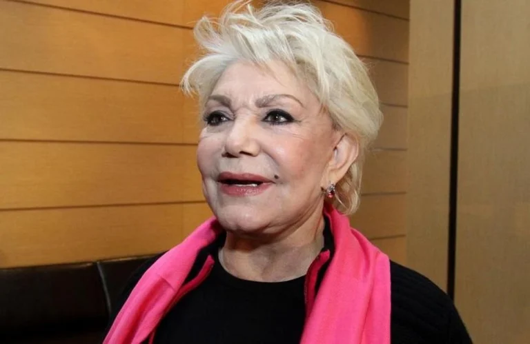 Απασφάλισε η Μαρινέλλα! «Δείξε το στρινγκ στον γκόμενο σου στο κρεβάτι, στην παραλία, όχι στην πίστα»
