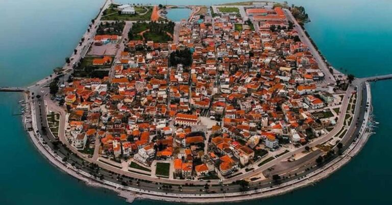 H «Βενετία» της Ελλάδας: Η μικρή πόλη που είναι ένα από τα πιο μοναδικά μέρη της χώρας μας