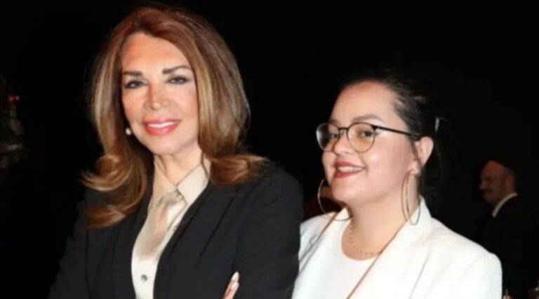 Mιμή Ντενίση: Η μεγάλη έκπλnξη που της έκανε η κόρη της και τη συγκίνnσε