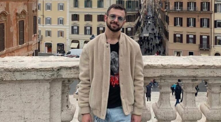 Τροχαίο στον Λαγκαδά – Πατέρας 26χρονου: «Να μη τρέχουν, να μη κάνουν άλλους γονείς να κλάψουν»