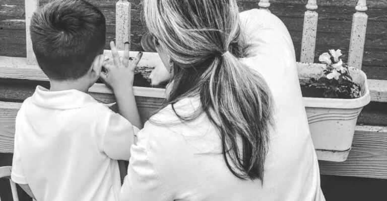 Θα σου δοθούν πολλές ευκαιρίες στη ζωή σου, εκτός από μία: Να μεγαλώσεις ξανά τα παιδιά σου