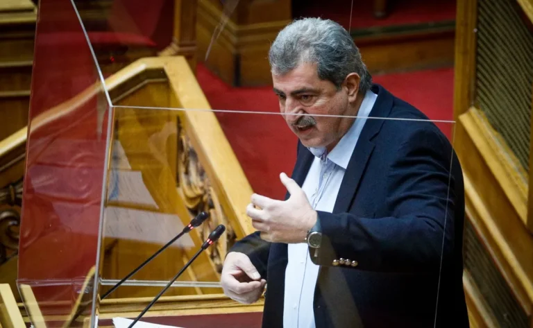 Χαμός με τον Παύλο Πολάκη – Παρέμβαση εισαγγελέα για την ανάρτησή του. Ποια αδικήματα θα διερευνηθούν