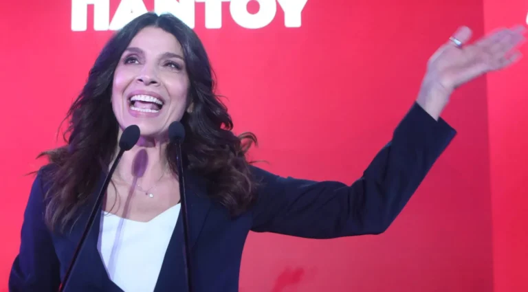 «Πρόεδρε έλα, έλα με φόρα»: Η Τσαπανίδου προλόγισε τον Τσίπρα και ενθουσίασε τον κόσμο στο Ιβανόφειο