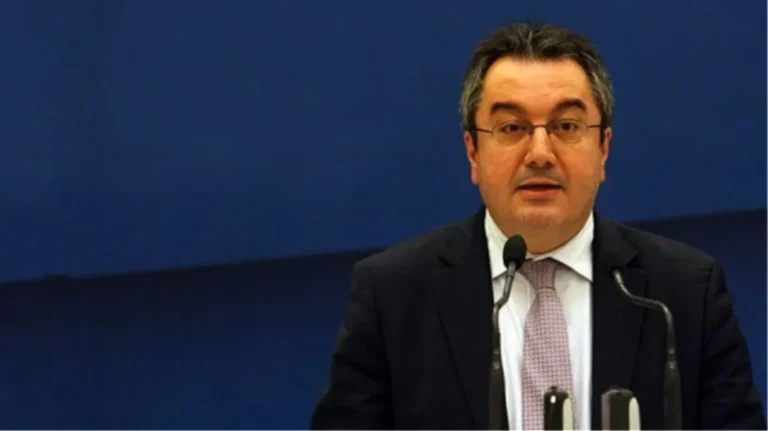 Ηλίας Μόσιαλος: Επίτιμος διδάκτορας της Ιατρικής Σχολής του Πανεπιστημίου Κρήτης