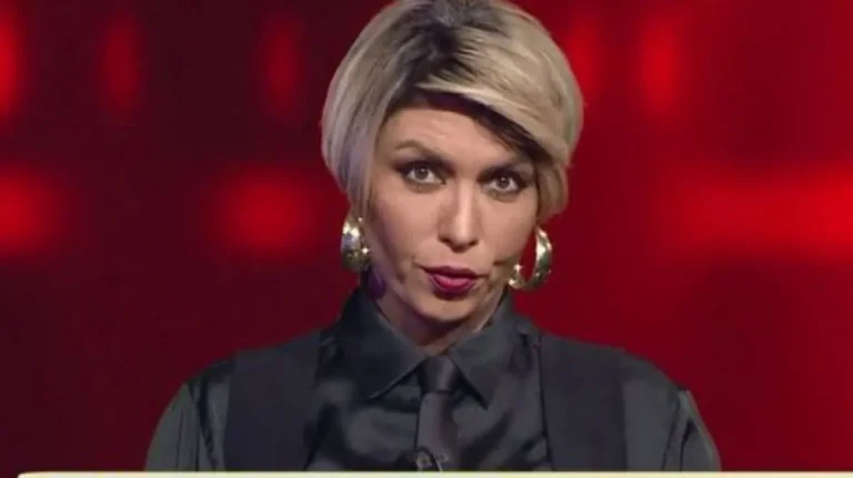 The Chase: Ποια είναι η «γυναίκα με τα μαύρα» – Τα δυο διαζύγια, οι σπουδές και η δουλειά στο υπ. Αγροτικής Ανάπτυξης