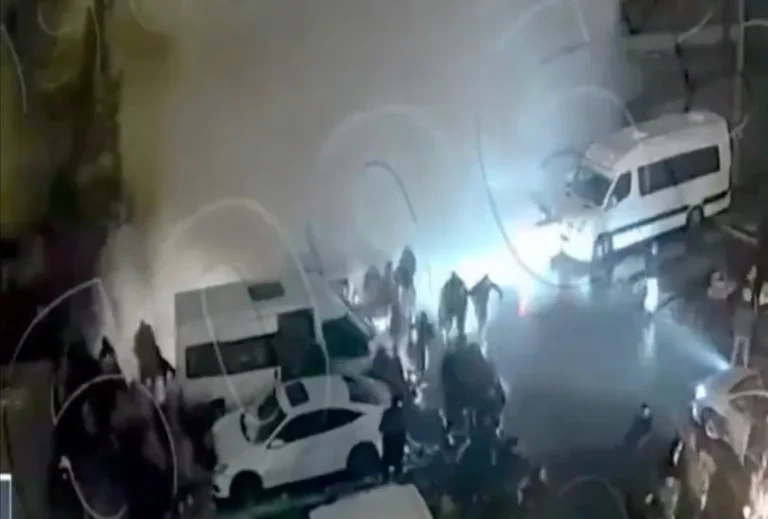 Νέος σεισμός στην Τουρκία: Τρομακτικά βίντεο – Κτίρια καταρρέουν, κόσμος τρέχει πανικόβλητος