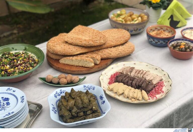 Ποια καταστήματα είναι ανοιχτά την Καθαρά Δευτέρα