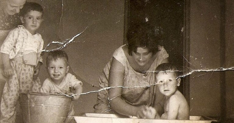 «Μπάνιο στη σκάφη – Ναι το έζησα. Το πρόλαβα»