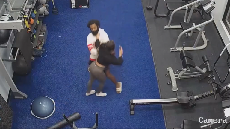 Άνδρας πήγε να βιάσει κοπέλα στο γυμναστήριο κι αυτή τον έσπασε στο ξύλο