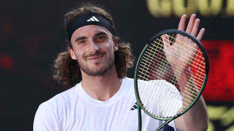 Αυτή είναι η γαλαζοαίματη Ελληνίδα από βασιλική οικογένεια που έχει τρελάνει τον Στέφανο Τσιτσιπά