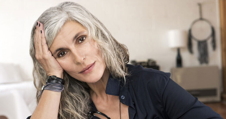 «Είμαι 50 ετών και δεν έχω οικογένεια ακόμη όμως ψάχνω τον έpωτα»