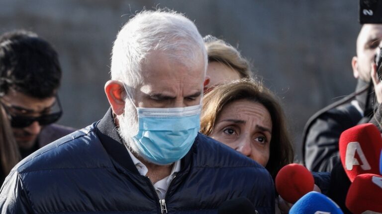 Δικηγόρος τον «καίει» on camera: Το πονηρό τρικ του Πέτρου Φιλιππίδη στο δικαστήριο για να κερδίσει την εύνοια της έδρας