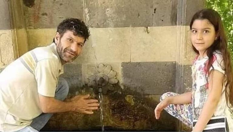 Φονικός σεισμός στην Τουρκία: Η τραγική ιστορία του πατέρα που κρατούσε το χέρι της νεκρής κόρης του