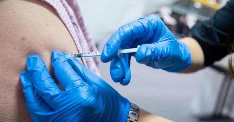 Γερμανία: Εγκρίθηκαν αποζημιώσεις για βλάβες στην υγεία από τον εμβολιασμό για τον κορωνοϊό