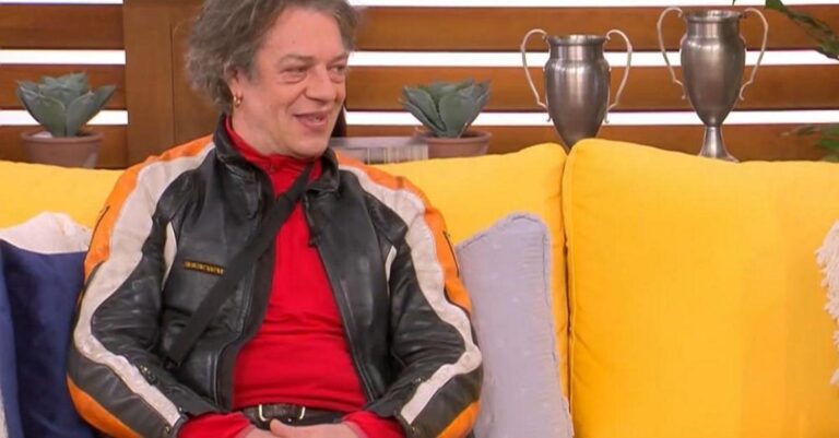 Γιάννης Τσορτέκης: «Το σακάκι που θα μου έσβηνε τη φωτιά στο γύρισμα πήρε και αυτό φωτιά»