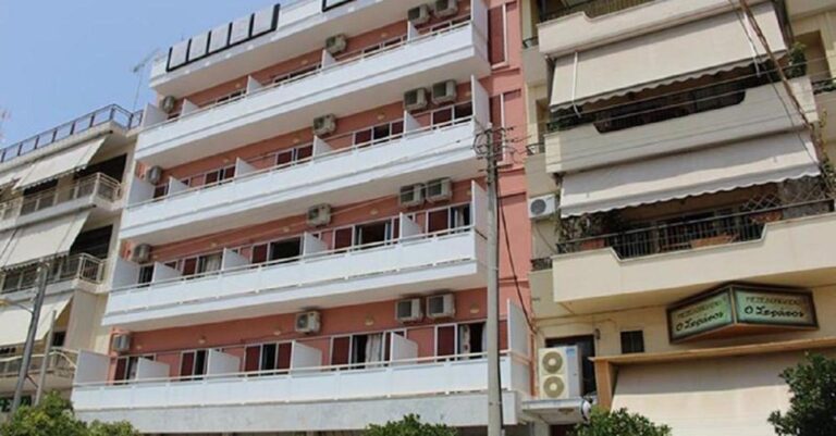 Γηροκομείο στον Κορυδαλλό: «Η μητέρα μου σε 40 ημέρες έχασε 10 κιλά, ήταν φοβισμένη» – Μαρτυρία-σοκ