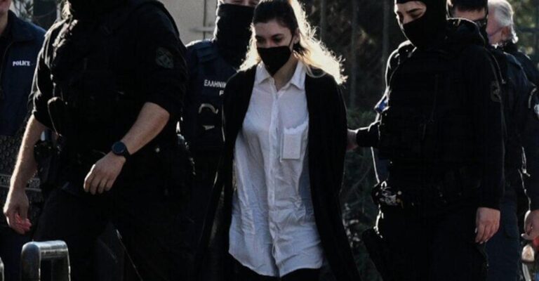 «H Tζωρτζίνα ήταν 20 κιλά και οι γονείς έκαναν τα πάντα για να ζήσει. Οι γιατροί της έδωσαν κεταμίνη»
