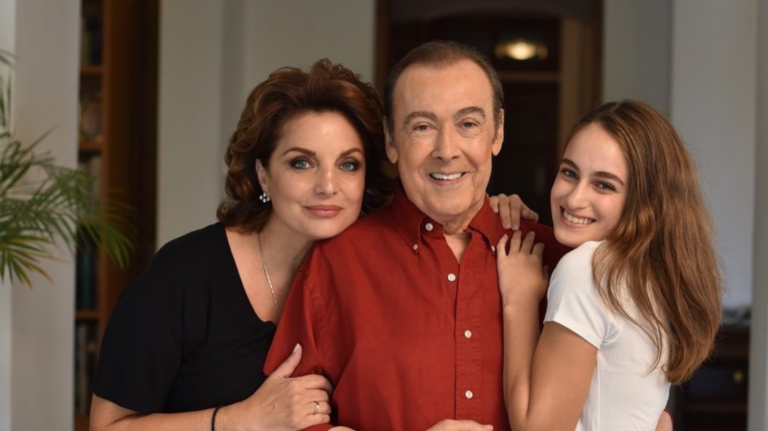 Ακαταμάχητες: Άντζελα Γκερέκου και Μαρία Βοσκοπούλου έλαμψαν σε βραδινή έξοδο τους