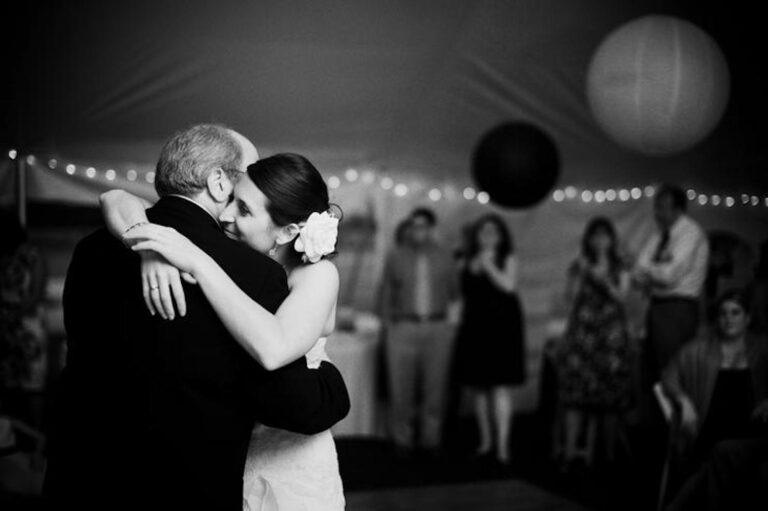 Με λένε Έφη και με μεγάλωσε ο πατέρας μου