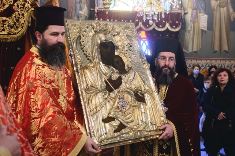 Η Παναγία η «Υπαπαντή» επέστρεψε στο Θρόνο Της