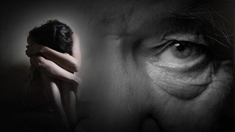 Ο παππούς της φίλης μου με φίλησε βίαια όταν ήμουν 6 ετών. Στην κόλαση να πάει! – Η ιστορία της Ντόρας