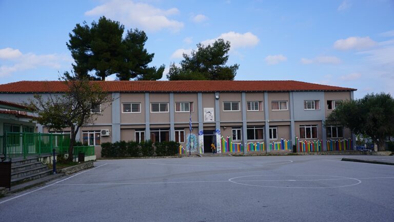 Κουμπαράς για καλό σκοπό: Μαθητές μαζεύουν χρήματα για τη στήριξη συμμαθήτριάς τους που διαγνώστηκε με λευχαιμία