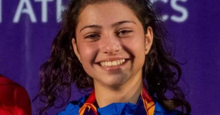 Σέρρες: Η 17χρονη Ηλιάνα πήρε πλήρη υποτροφία για πανεπιστήμιο των ΗΠΑ και έχει κάθε λόγο να χαμογελά