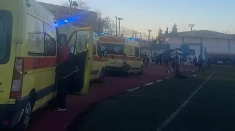 Θεσσαλονίκη: 18χρονος υπέστη ανακοπή καρδιάς την ώρα που έπαιζε ποδόσφαιρο – Προσπαθούν να τον κρατήσουν στη ζωή