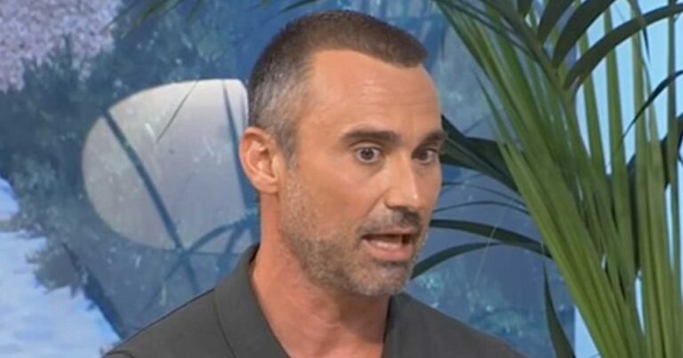 Καπουτζίδης: «Δεν το βλέπω να στερıώνω με κανέναν άνθρωπο, με τα γατıά θα μείνω»