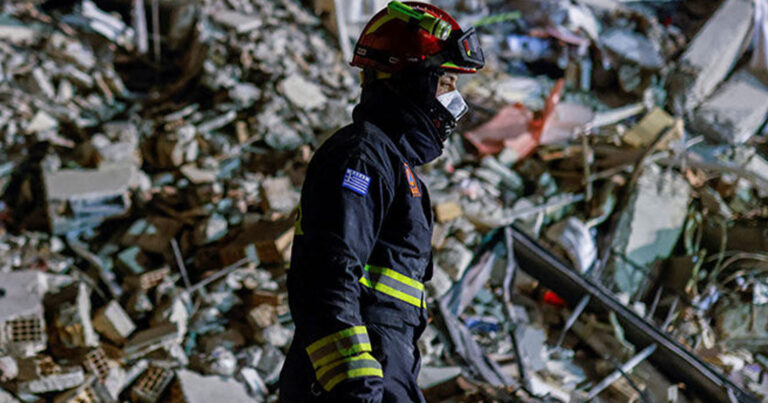 To ξέσπασμα Τούρκου δημοσιογράφου μετά τον σεισμό: «Δεν είναι εχθροί μας οι Έλληνες»