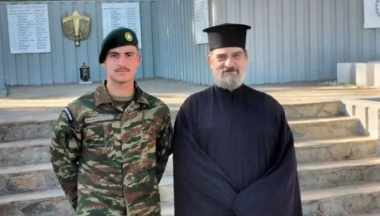 Με το «Χριστός Ανέστη» αποχαιρέτισε ο παππάς πατέρας τον γιο του που σκοτώθηκε σε τροχαίο