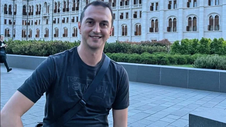 Πτώση αεροσκάφους: Η τελευταία συνομιλία του Στάθη Τσιτλακίδη με τον αδελφό του, λίγο πριν τη συντριβή