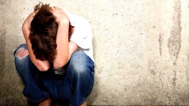 «Το παιδί είπε ότι ο πατέρας του έβαζε το μόpιό του» – Τι κατέθεσε η μητέρα του 4χρονου