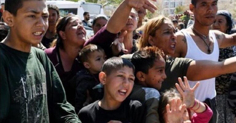 Αντιδρούν οι Ρομά για τον «αποκλεισμό» από το επίδομα παιδιού με την υποχρεωτική φοίτηση στο σχολείο