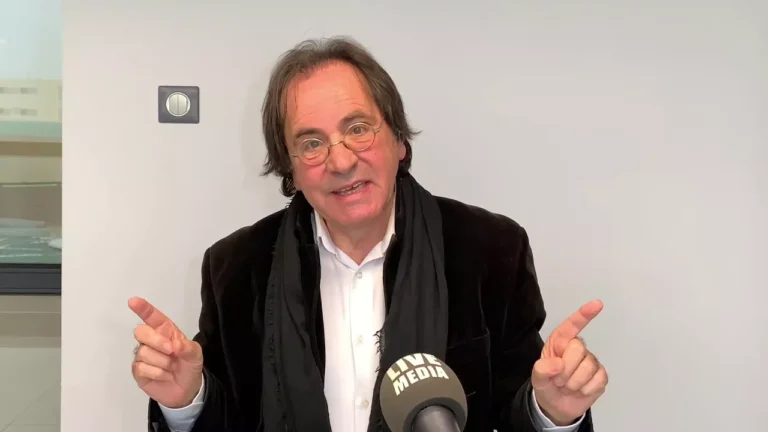 Καθηγητής Δημοκρίτειου για εμβόλια: «Θα αρρωστήσουν με καρκίνους τα παιδιά μας, είναι βιολογικό όπλο και συνωμοσία»