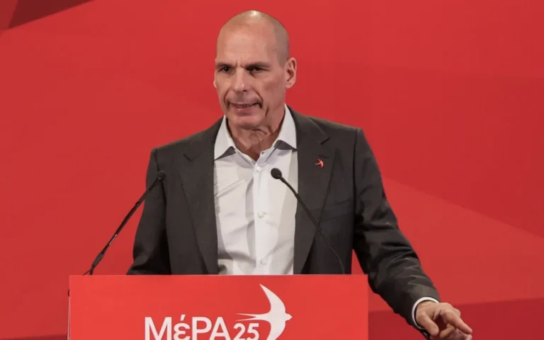 Βαρουφάκης: Ο Μητσοτάκης προκήρυξε εκλογές για τον Μάιο ώστε να στερήσει από τους νέους το δικαίωμα της ψήφου