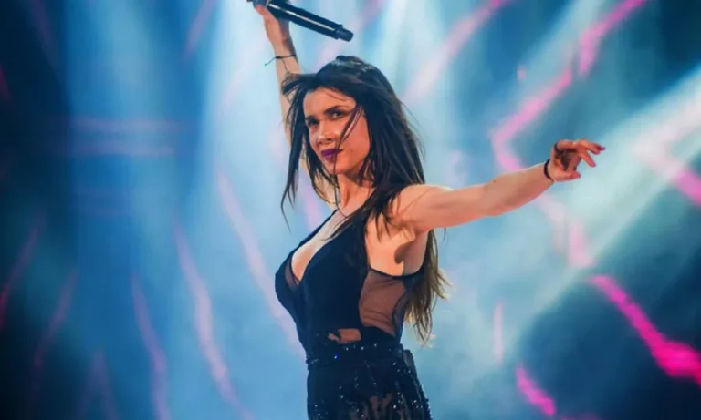 Πάολα: Aπαντά γιατί άνοιξε το νυχτερινό κέντρο όπου τραγουδά, 4 ημέρες μετά την τραγωδία στα Τέμπη