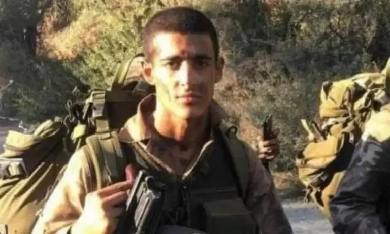 Σύγκρουση τρένων στα Τέμπη: «Είναι πολύ δύσκολο, είχα έναν λεβέντη έτοιμο να τον παντρέψω» λέει ο πατέρας του 23χρονου Κυπριανού