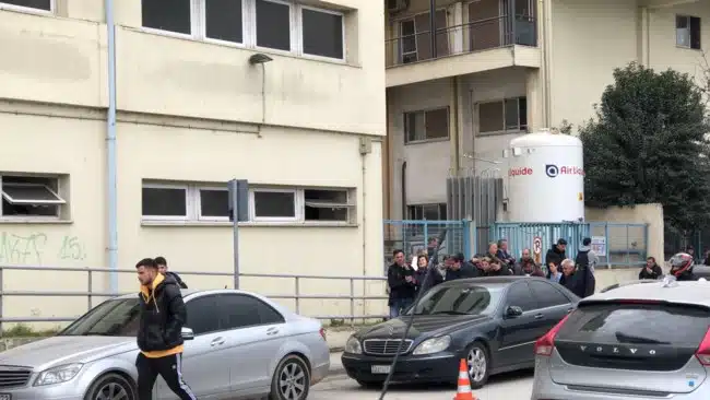 «Πού είναι το κορίτσι μου;» Το δράμα των γονιών που πρέπει να αναγνωρίσουν τα νεκρά παιδιά τους 2 387a10fa bcdb 40ae a3fc 03cea7a9ab1c