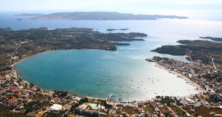 Η Ελληνική Ριβιέρα που δεν έχει τίποτα να ζηλέψει ακόμη και από το Μονακό