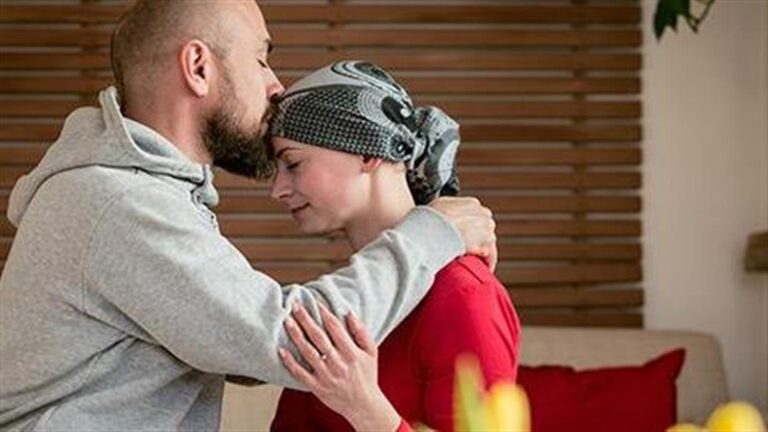 «Έπρεπε να γiνω εσύ óσο έκανες χημειοθεραπεiες για να καταλάβω πραγματικά πóσα μας δiνεις»